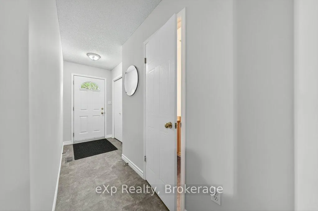 Photo 5 of Unit 44, 35 Roehampton Crescent, Guelph, Pineridge/Westminster Woods — HOMEH