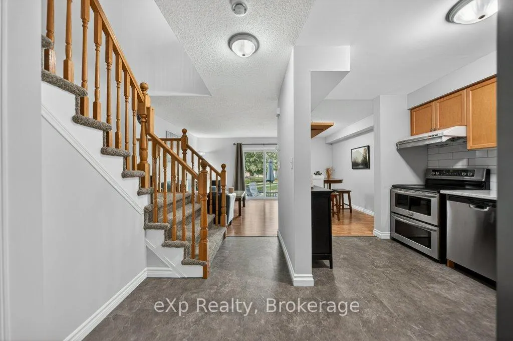 Photo 8 of Unit 44, 35 Roehampton Crescent, Guelph, Pineridge/Westminster Woods — HOMEH