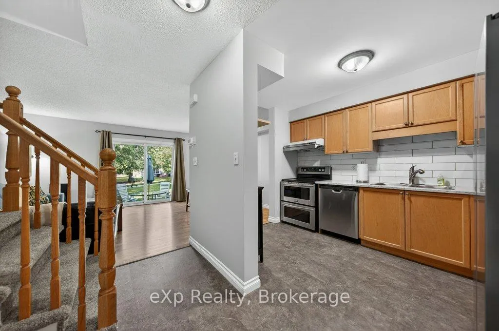 Photo 9 of Unit 44, 35 Roehampton Crescent, Guelph, Pineridge/Westminster Woods — HOMEH
