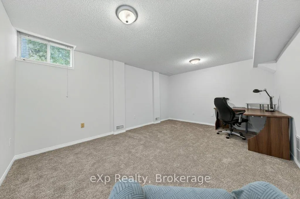 Photo 29 of Unit 44, 35 Roehampton Crescent, Guelph, Pineridge/Westminster Woods — HOMEH