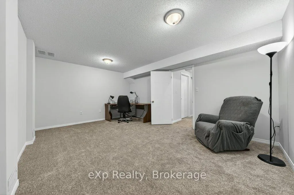 Photo 30 of Unit 44, 35 Roehampton Crescent, Guelph, Pineridge/Westminster Woods — HOMEH