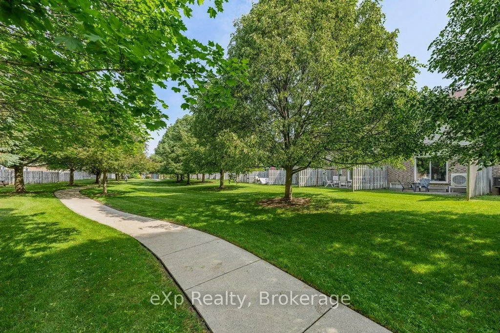 Photo 37 of Unit 44, 35 Roehampton Crescent, Guelph, Pineridge/Westminster Woods — HOMEH