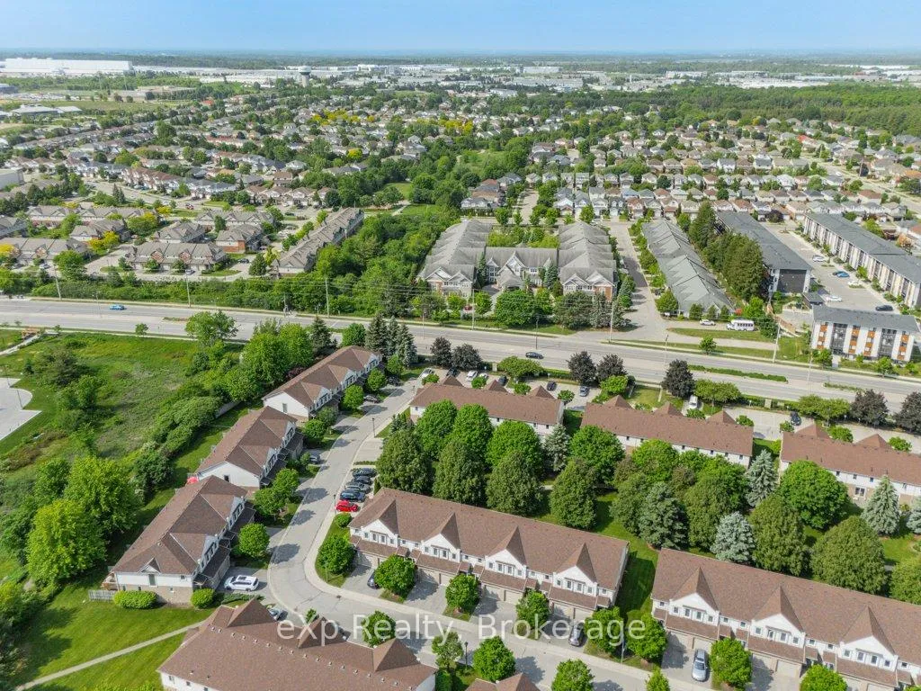 Photo 38 of Unit 44, 35 Roehampton Crescent, Guelph, Pineridge/Westminster Woods — HOMEH