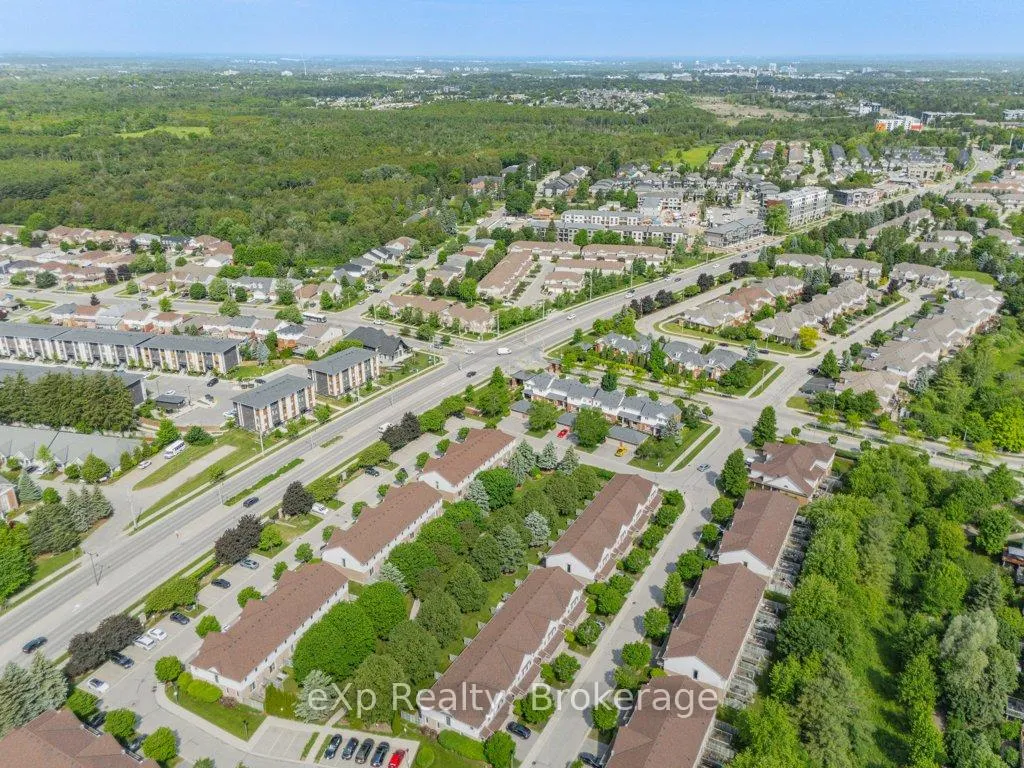Photo 40 of Unit 44, 35 Roehampton Crescent, Guelph, Pineridge/Westminster Woods — HOMEH