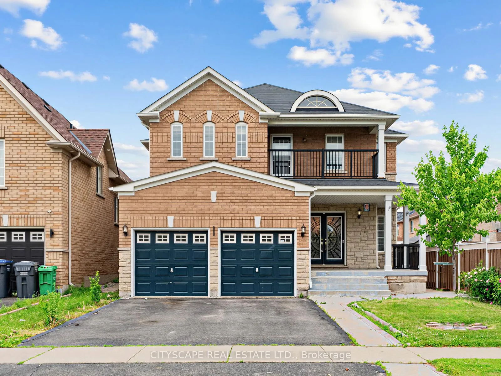 Photo 2 of 24 Roundstone Drive, Brampton, Credit Valley — HOMEH