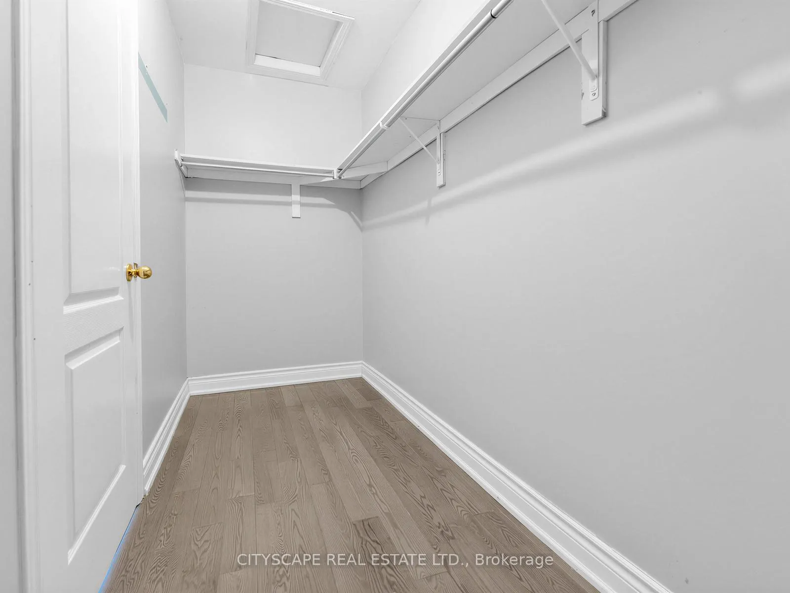 Photo 15 of 24 Roundstone Drive, Brampton, Credit Valley — HOMEH