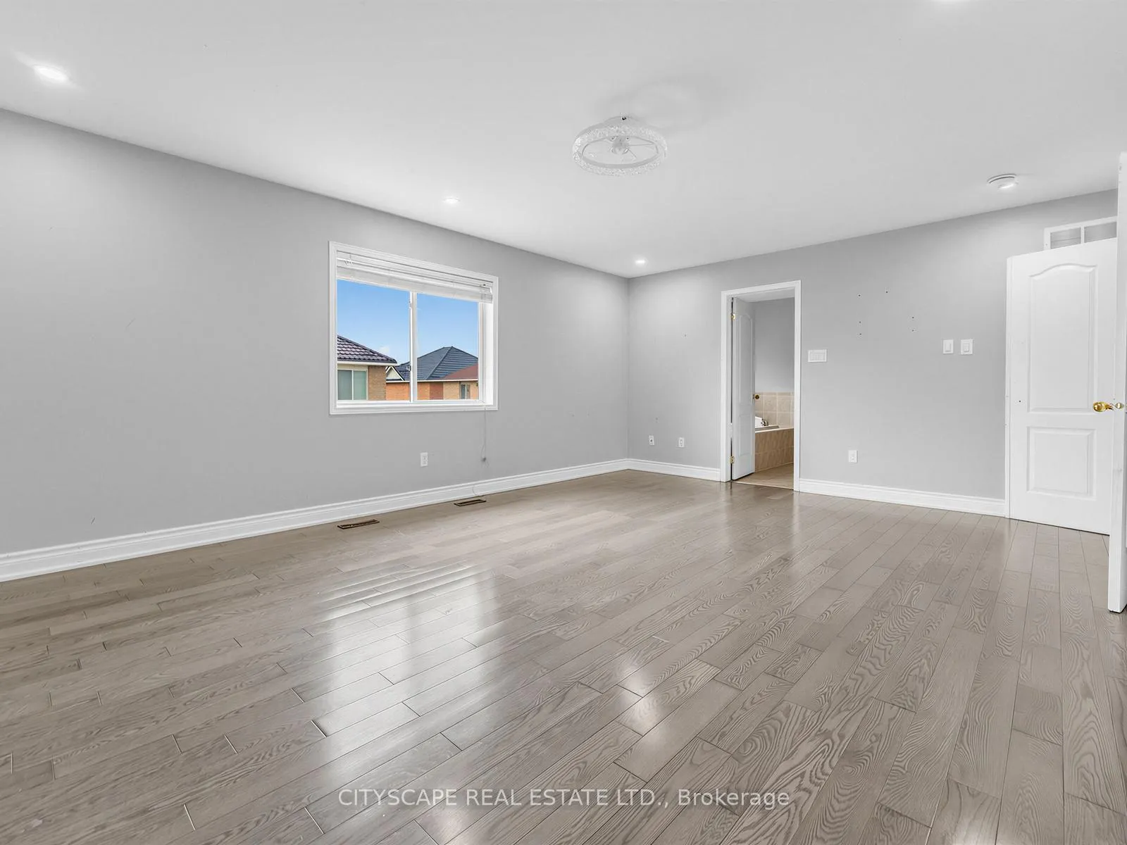 Photo 16 of 24 Roundstone Drive, Brampton, Credit Valley — HOMEH