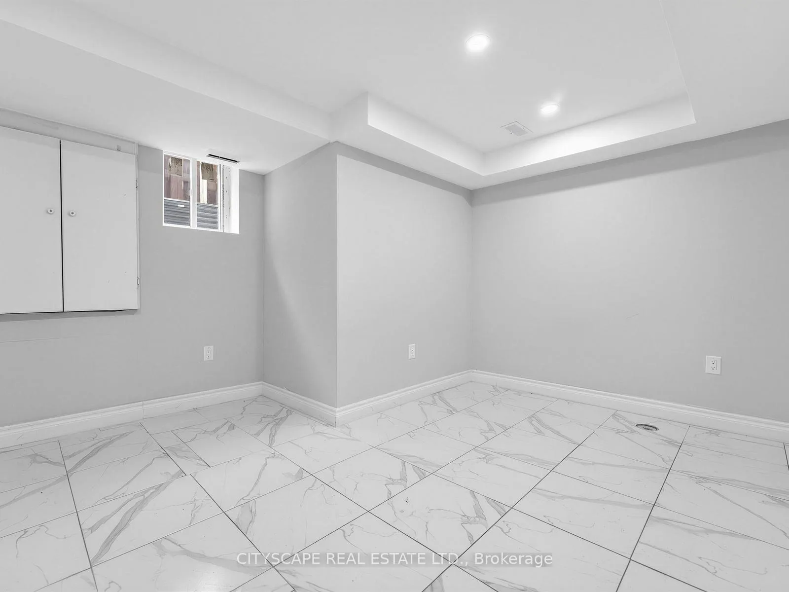 Photo 28 of 24 Roundstone Drive, Brampton, Credit Valley — HOMEH