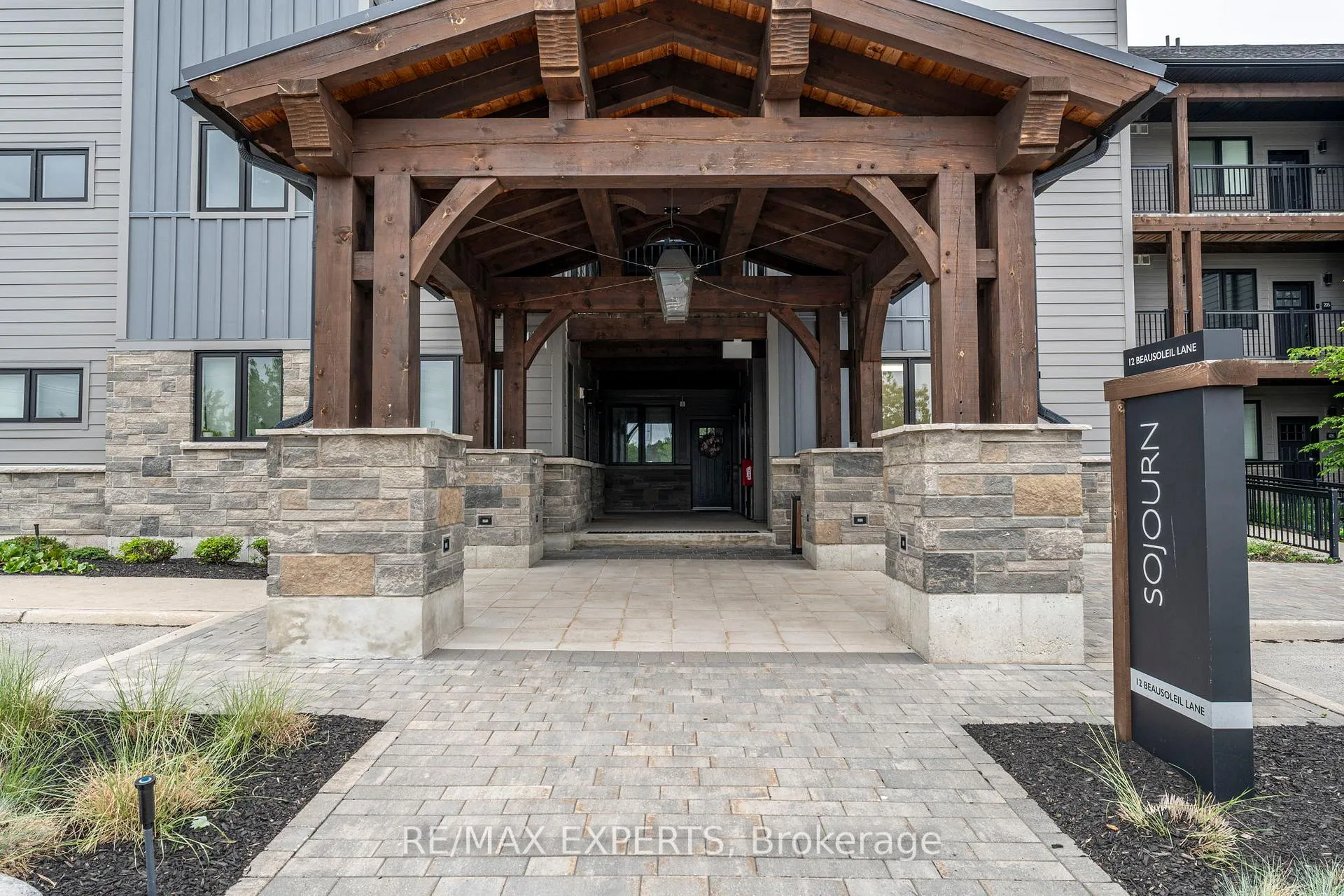 Photo 5 of Unit 201, 12 Beausoleil Lane, Blue Mountains — HOMEH