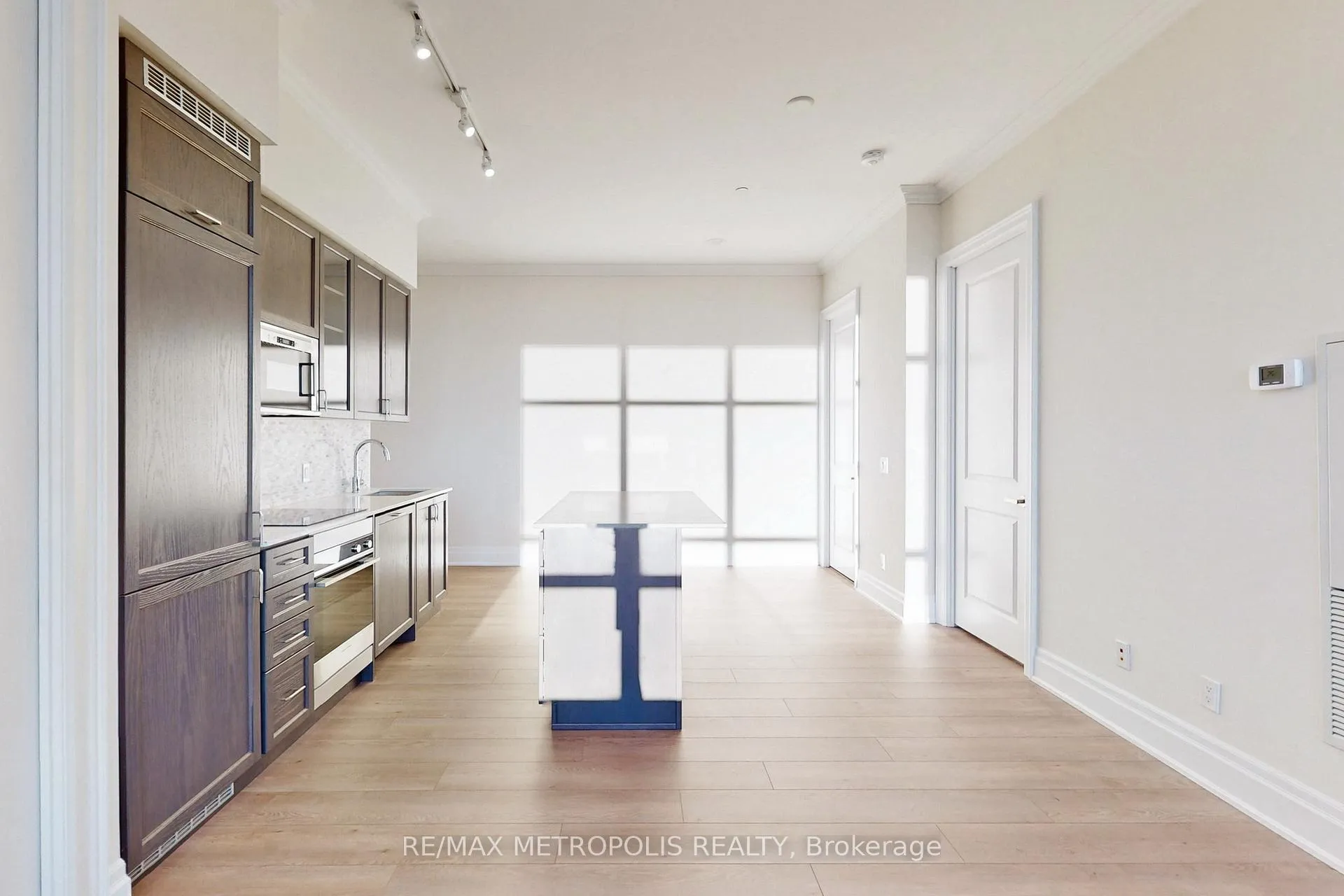 Photo 8 of Unit PH08, 9075 Jane Street, Vaughan, Concord — HOMEH