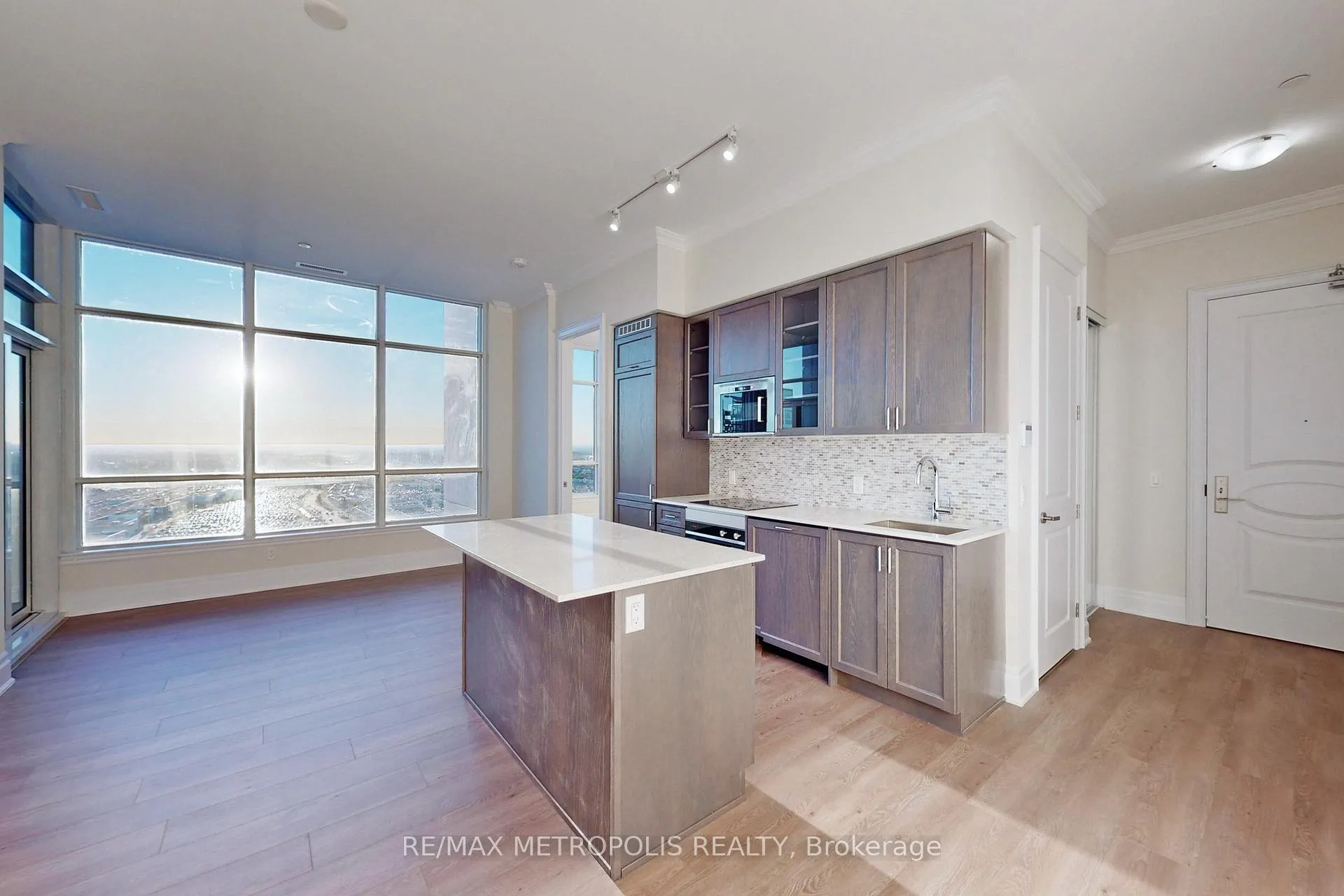 Photo 11 of Unit PH08, 9075 Jane Street, Vaughan, Concord — HOMEH