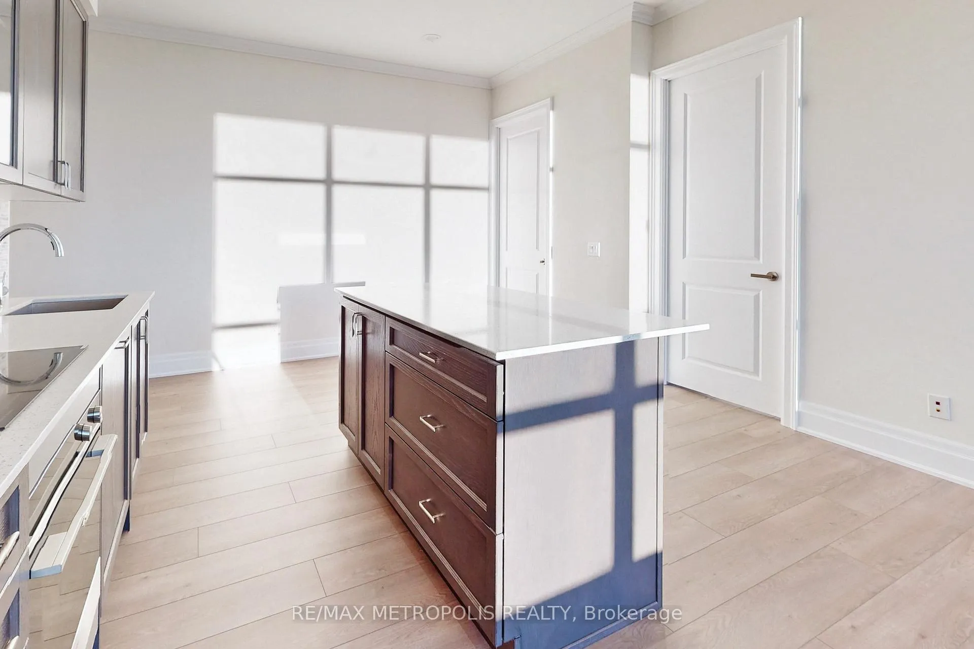 Photo 16 of Unit PH08, 9075 Jane Street, Vaughan, Concord — HOMEH