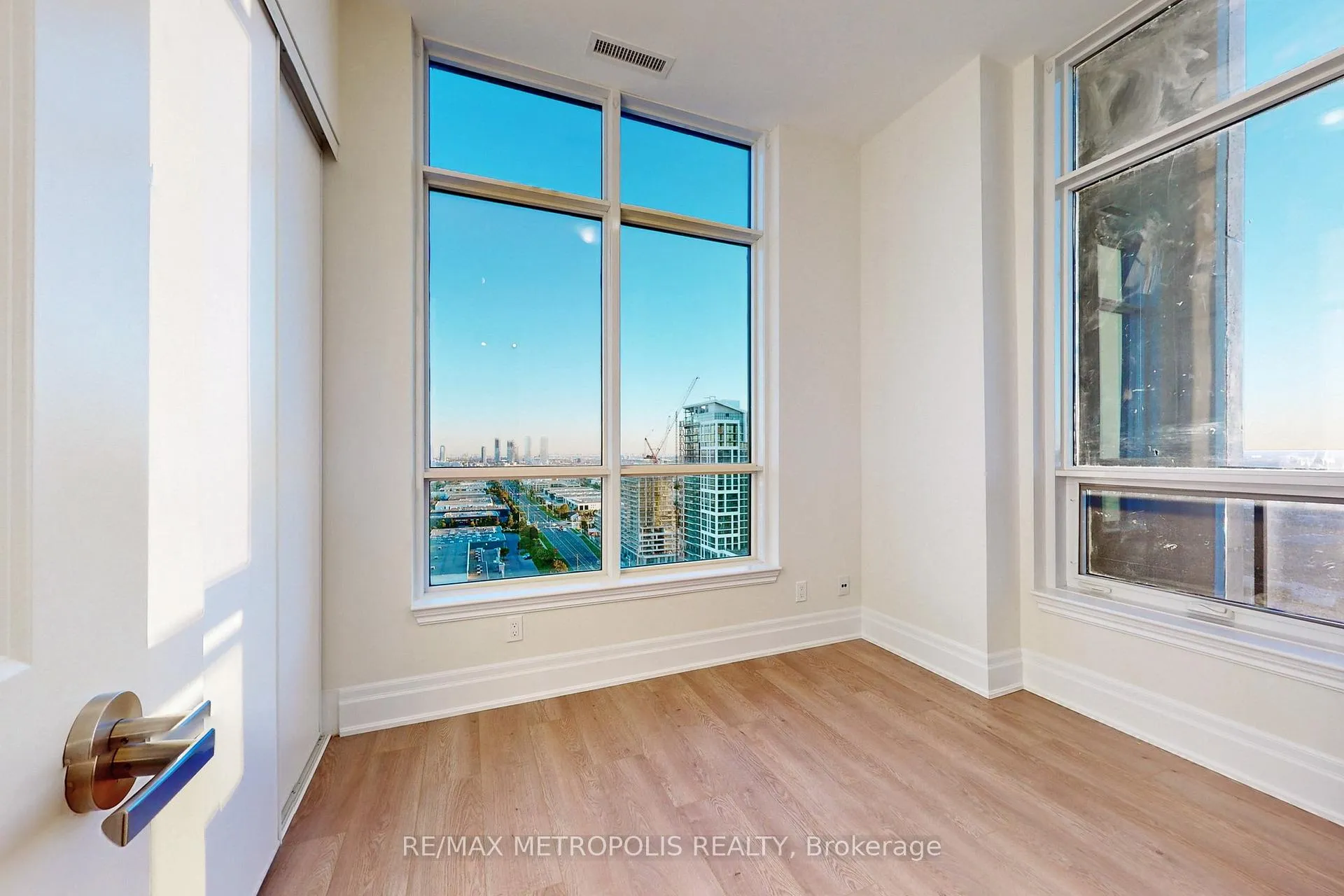 Photo 29 of Unit PH08, 9075 Jane Street, Vaughan, Concord — HOMEH