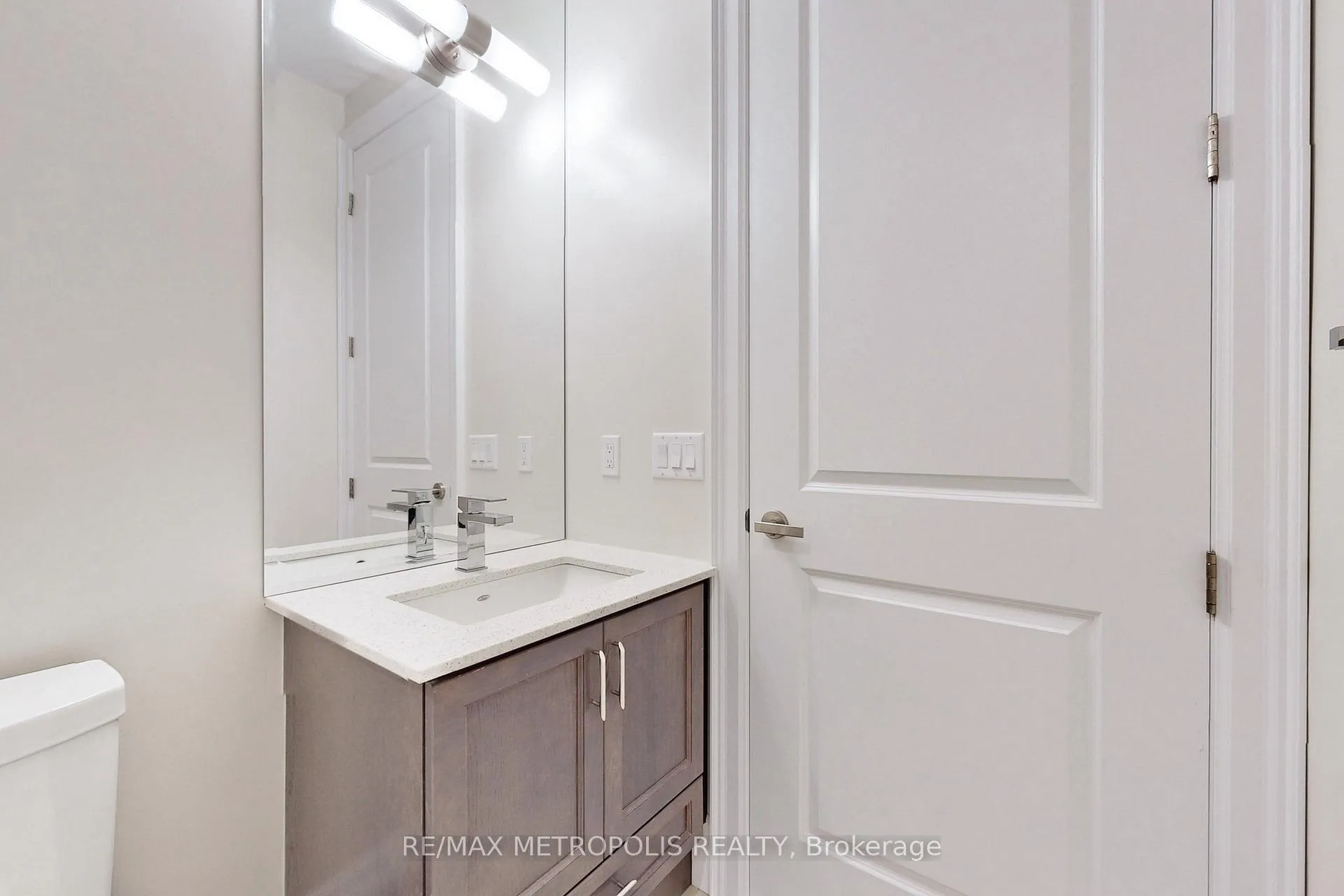 Photo 35 of Unit PH08, 9075 Jane Street, Vaughan, Concord — HOMEH