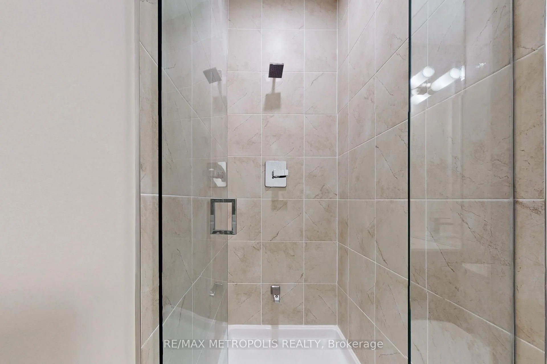 Photo 36 of Unit PH08, 9075 Jane Street, Vaughan, Concord — HOMEH