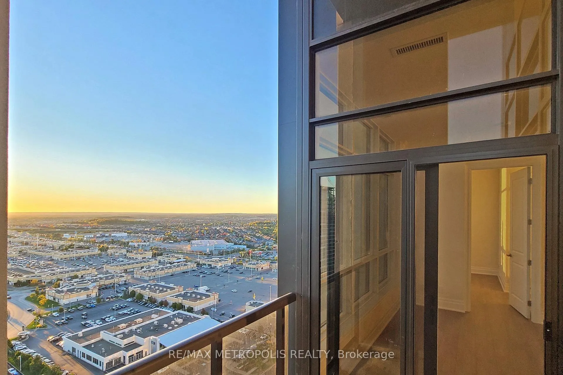 Photo 43 of Unit PH08, 9075 Jane Street, Vaughan, Concord — HOMEH