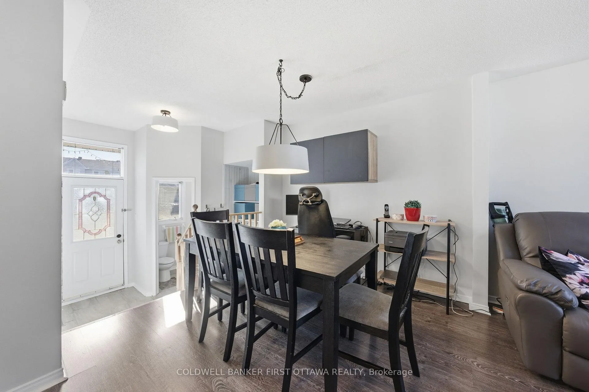 Photo 6 of 1902 Hennessy Crescent, Ottawa, Fallingbrook/Gardenway South — HOMEH