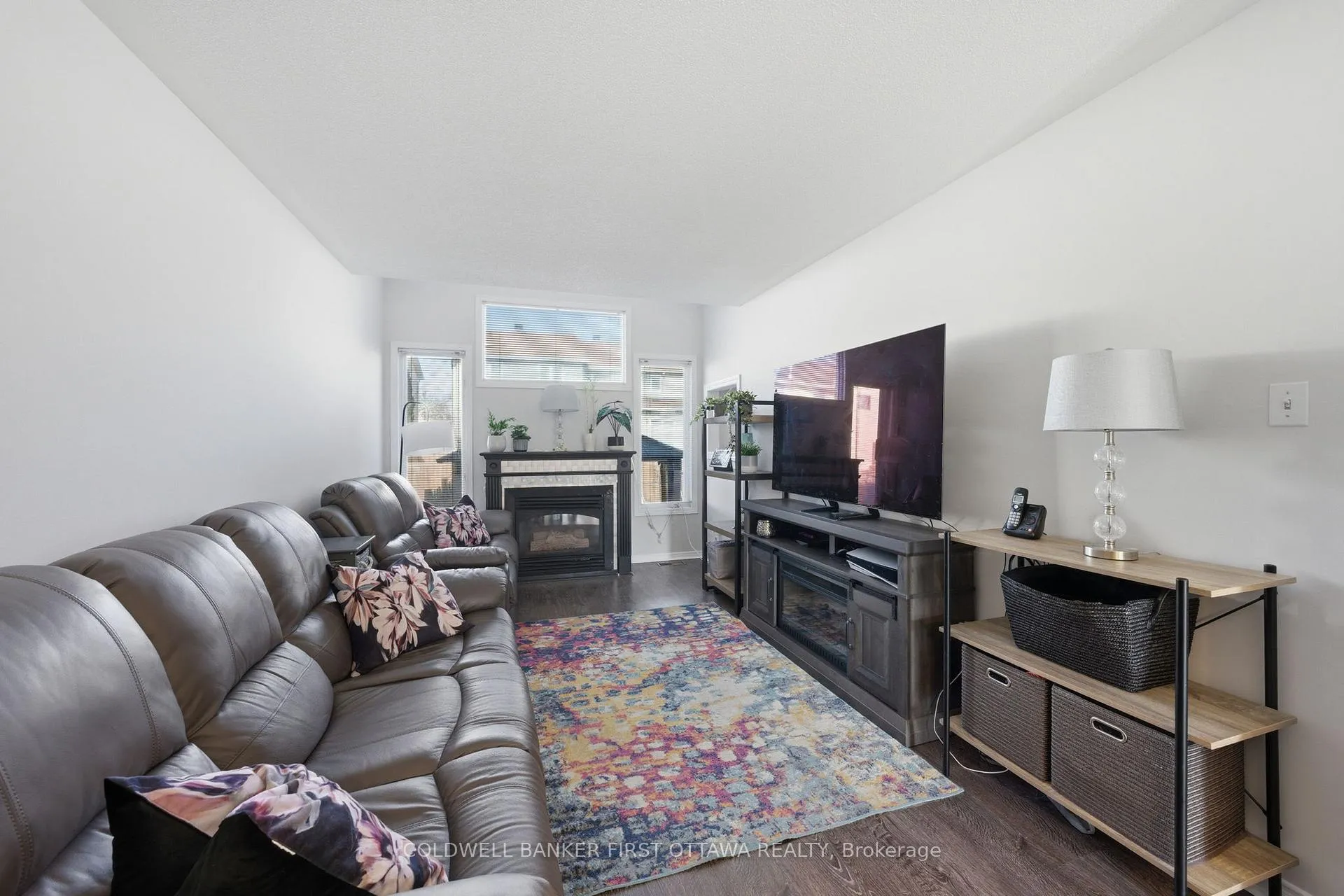 Photo 8 of 1902 Hennessy Crescent, Ottawa, Fallingbrook/Gardenway South — HOMEH