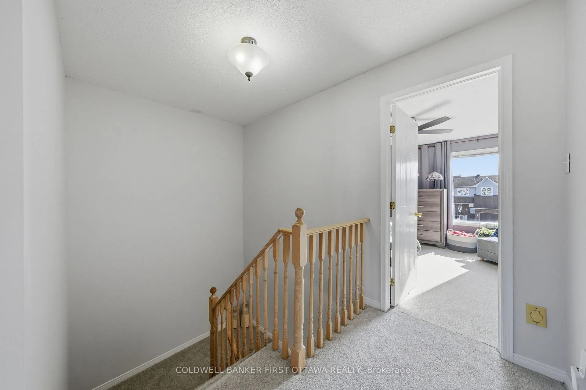 Photo 16 of 1902 Hennessy Crescent, Ottawa, Fallingbrook/Gardenway South — HOMEH