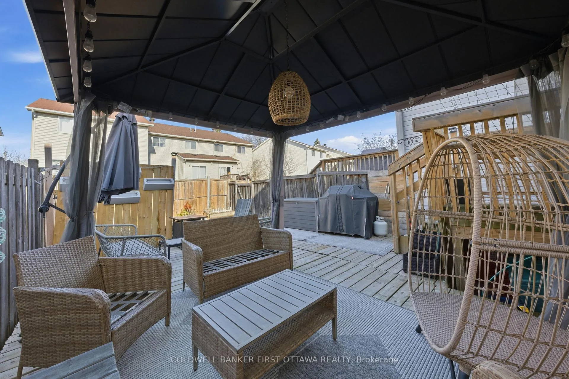 Photo 36 of 1902 Hennessy Crescent, Ottawa, Fallingbrook/Gardenway South — HOMEH