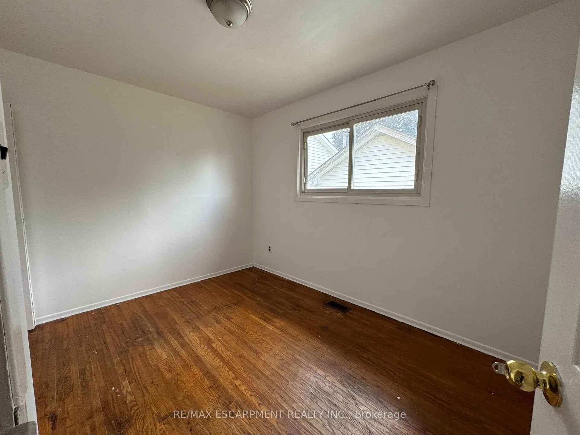 Photo 6 of 928 Upper Gage Avenue, Hamilton, Berrisfield — HOMEH