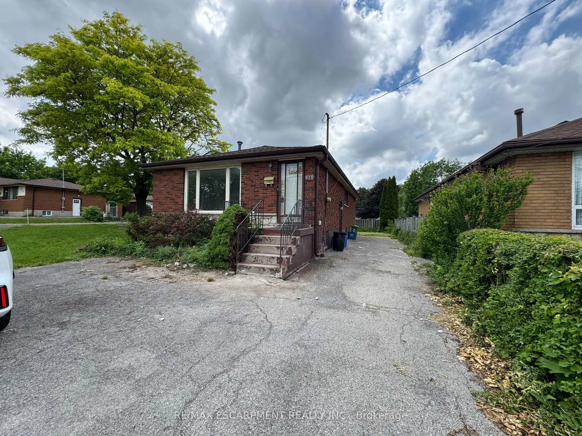 Photo 16 of 928 Upper Gage Avenue, Hamilton, Berrisfield — HOMEH