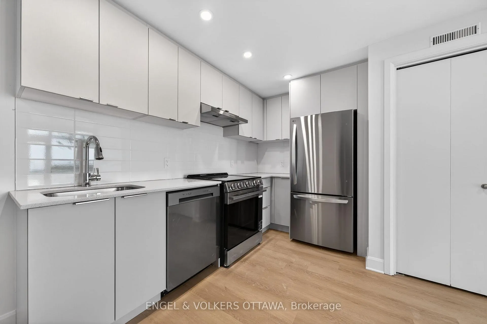 Photo 4 of Unit 1203, 1370 Carling Avenue, Ottawa, Carlington — HOMEH