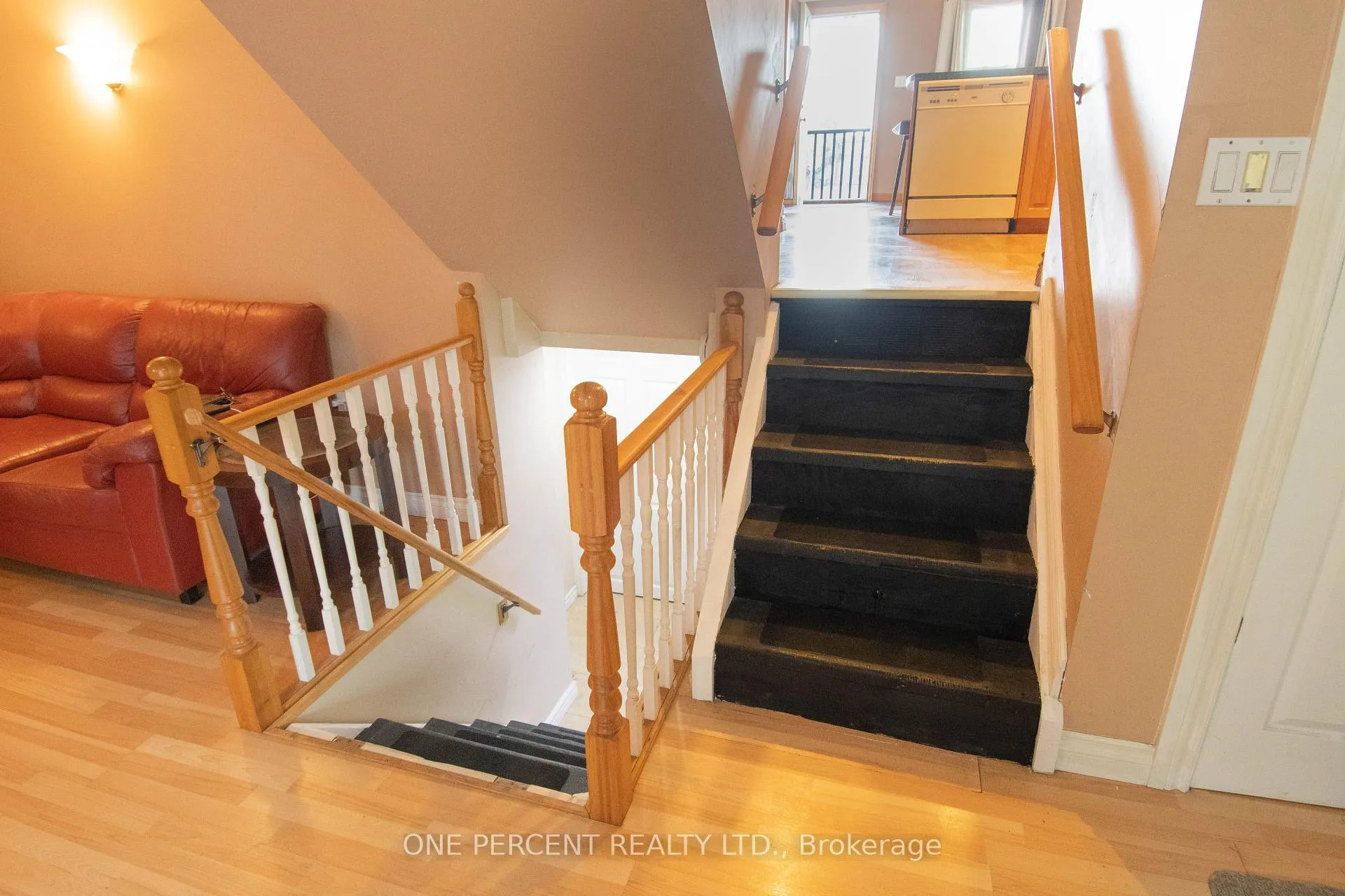 Photo 11 of 477 Upper Gage Avenue, Hamilton, Sunninghill — HOMEH
