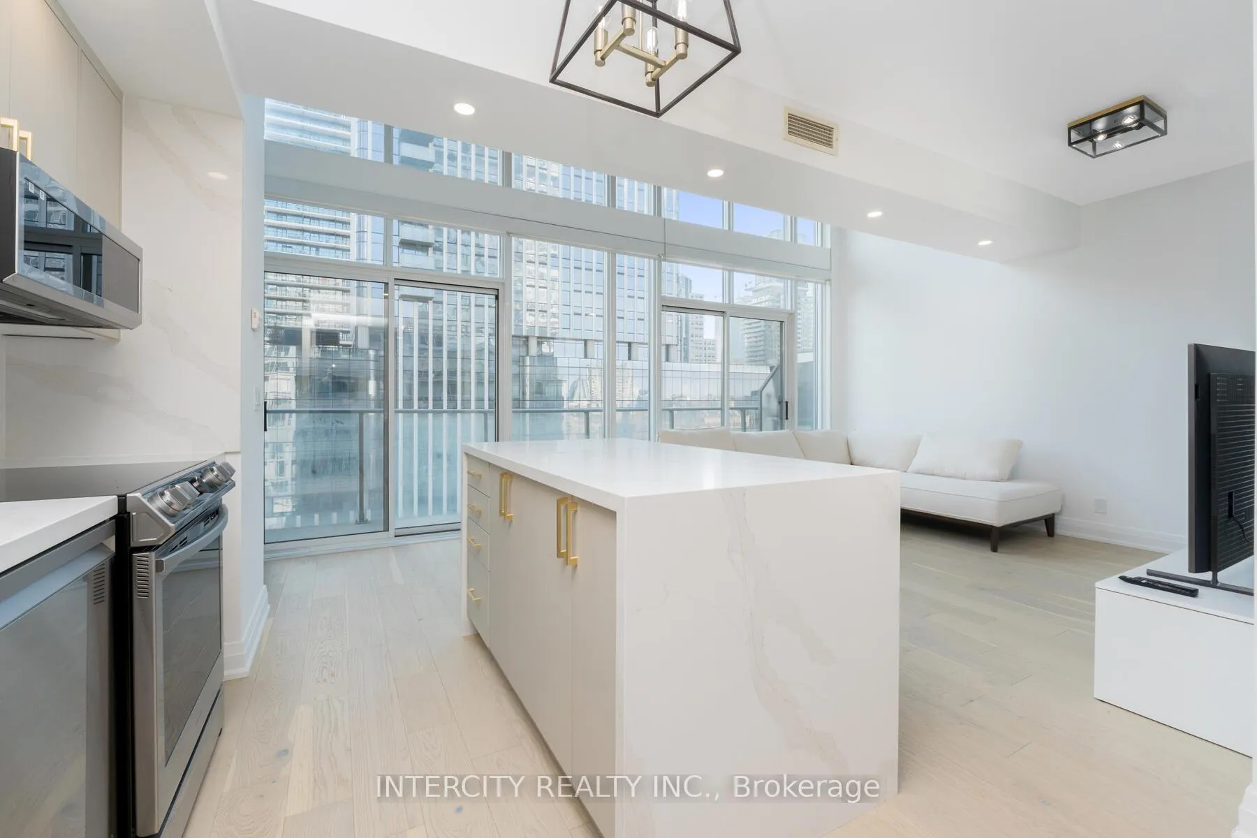 Photo 7 of Unit Lph32, 21 Nelson Street, Toronto, Waterfront Communities — HOMEH