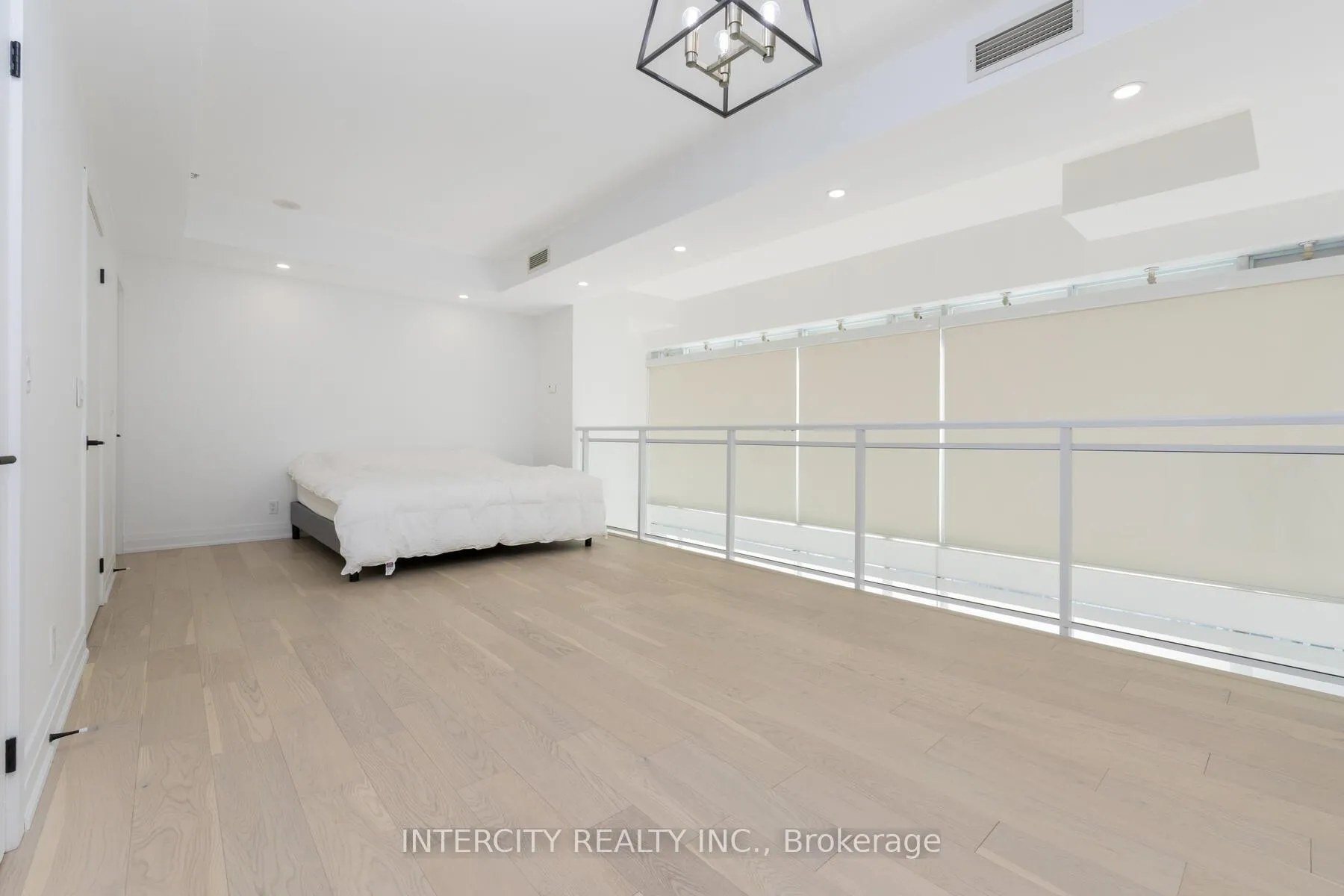 Photo 19 of Unit Lph32, 21 Nelson Street, Toronto, Waterfront Communities — HOMEH