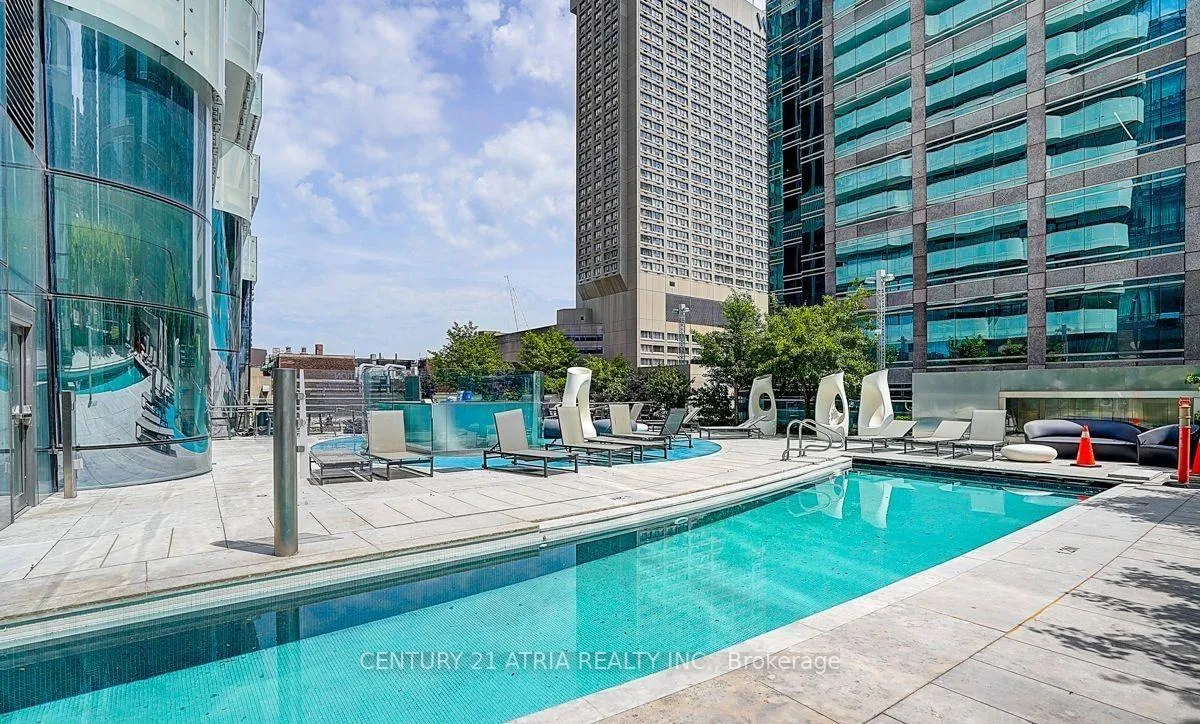 Photo 17 of Unit 3912, 1 Bloor Street E, Toronto, Church-Yonge Corridor — HOMEH