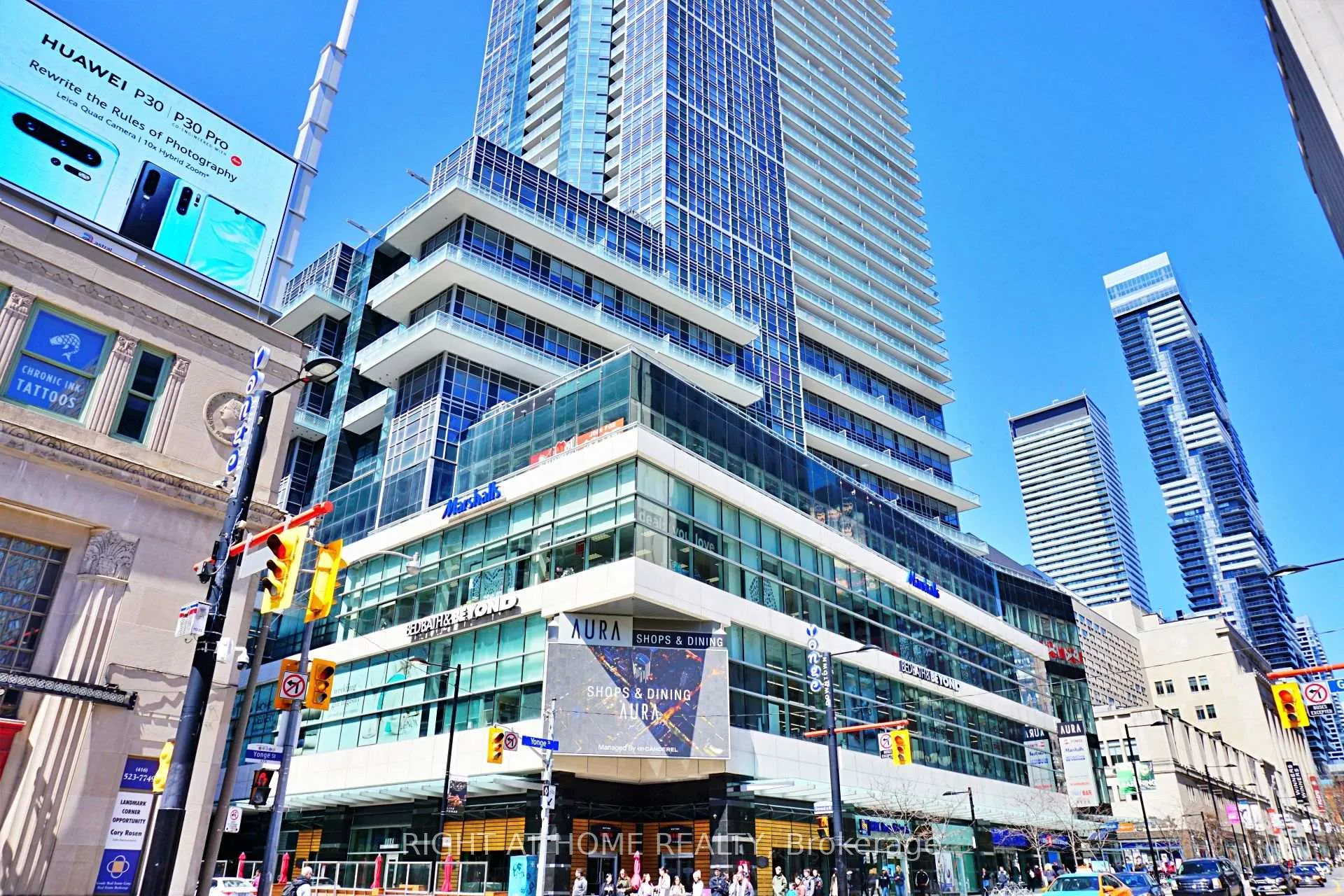 Photo 2 of Unit 4207, 386 Yonge Street, Toronto, Bay Street Corridor — HOMEH
