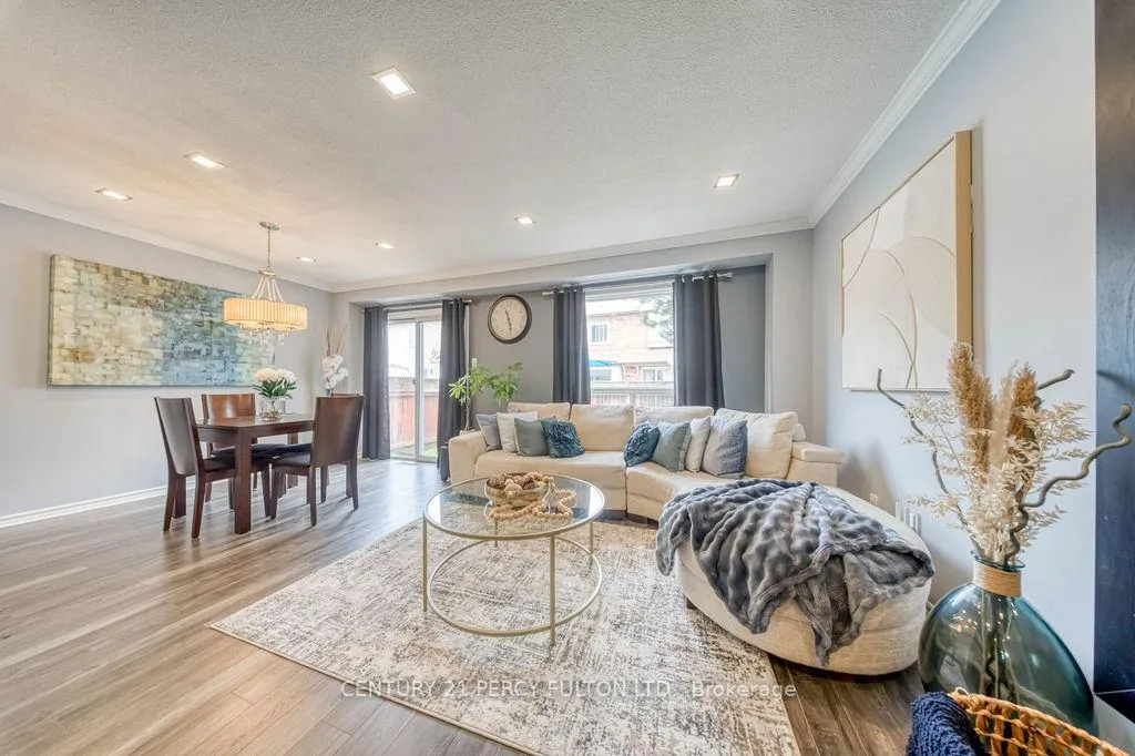 Photo 9 of 102 Clover Bloom Road, Brampton, Sandringham-Wellington — HOMEH