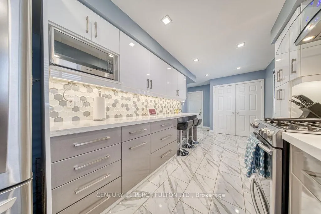 Photo 17 of 102 Clover Bloom Road, Brampton, Sandringham-Wellington — HOMEH