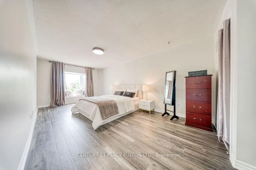 Photo 22 of 102 Clover Bloom Road, Brampton, Sandringham-Wellington — HOMEH