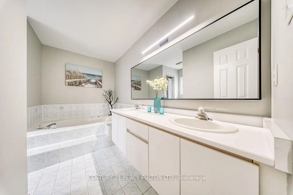 Photo 25 of 102 Clover Bloom Road, Brampton, Sandringham-Wellington — HOMEH