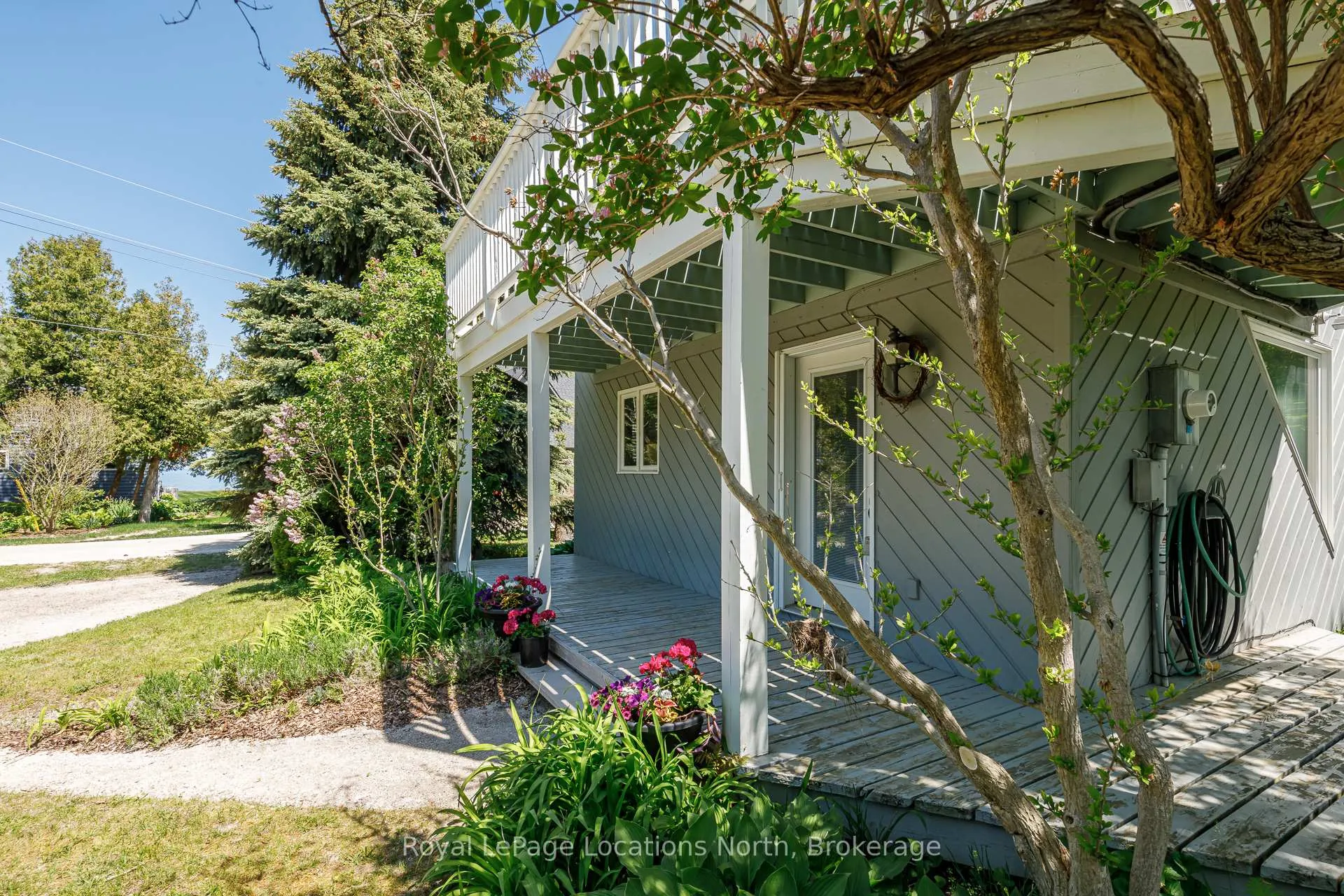 Photo 7 of 102 Fraser Crescent, Blue Mountains — HOMEH