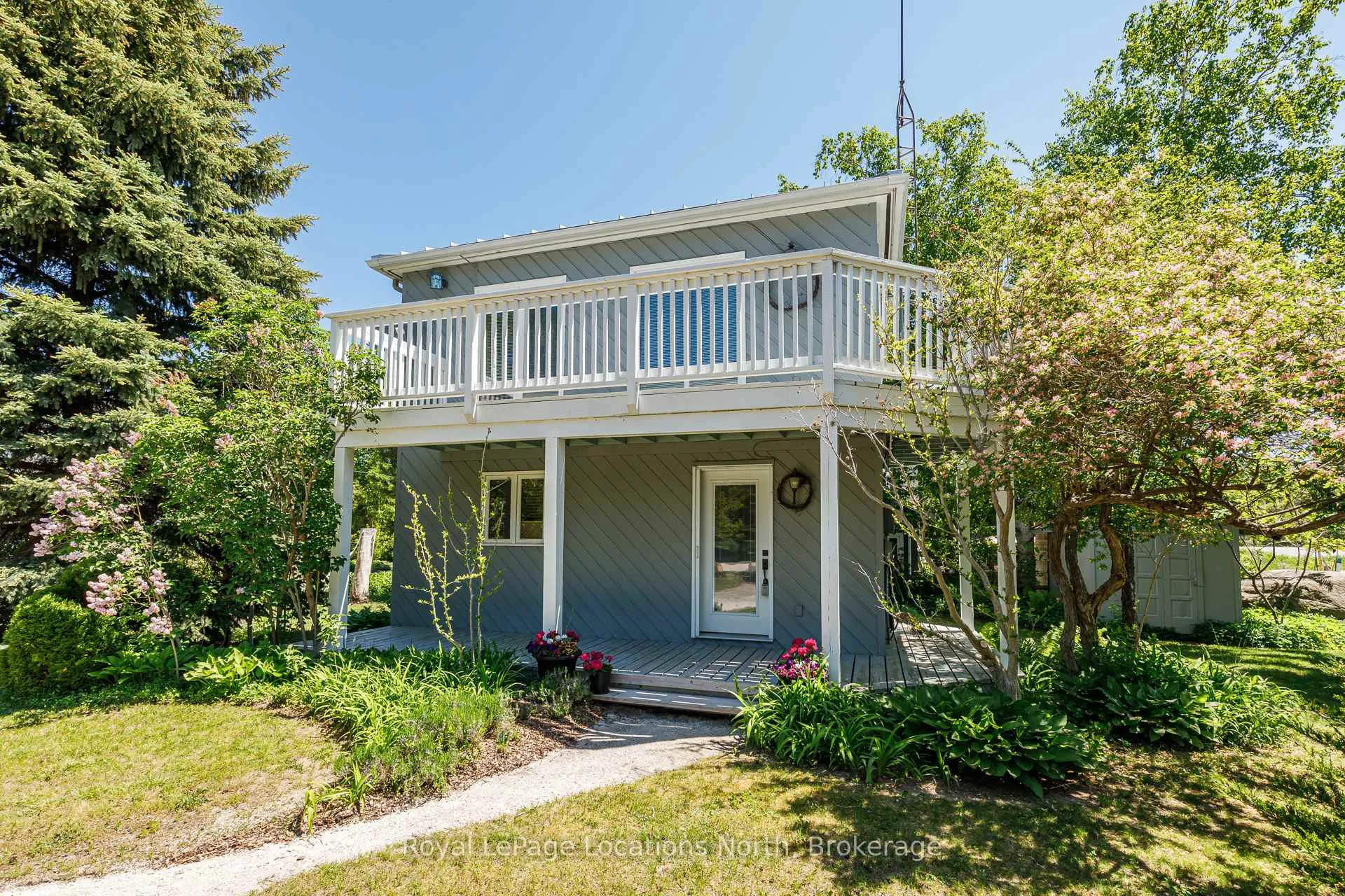 Photo 8 of 102 Fraser Crescent, Blue Mountains — HOMEH