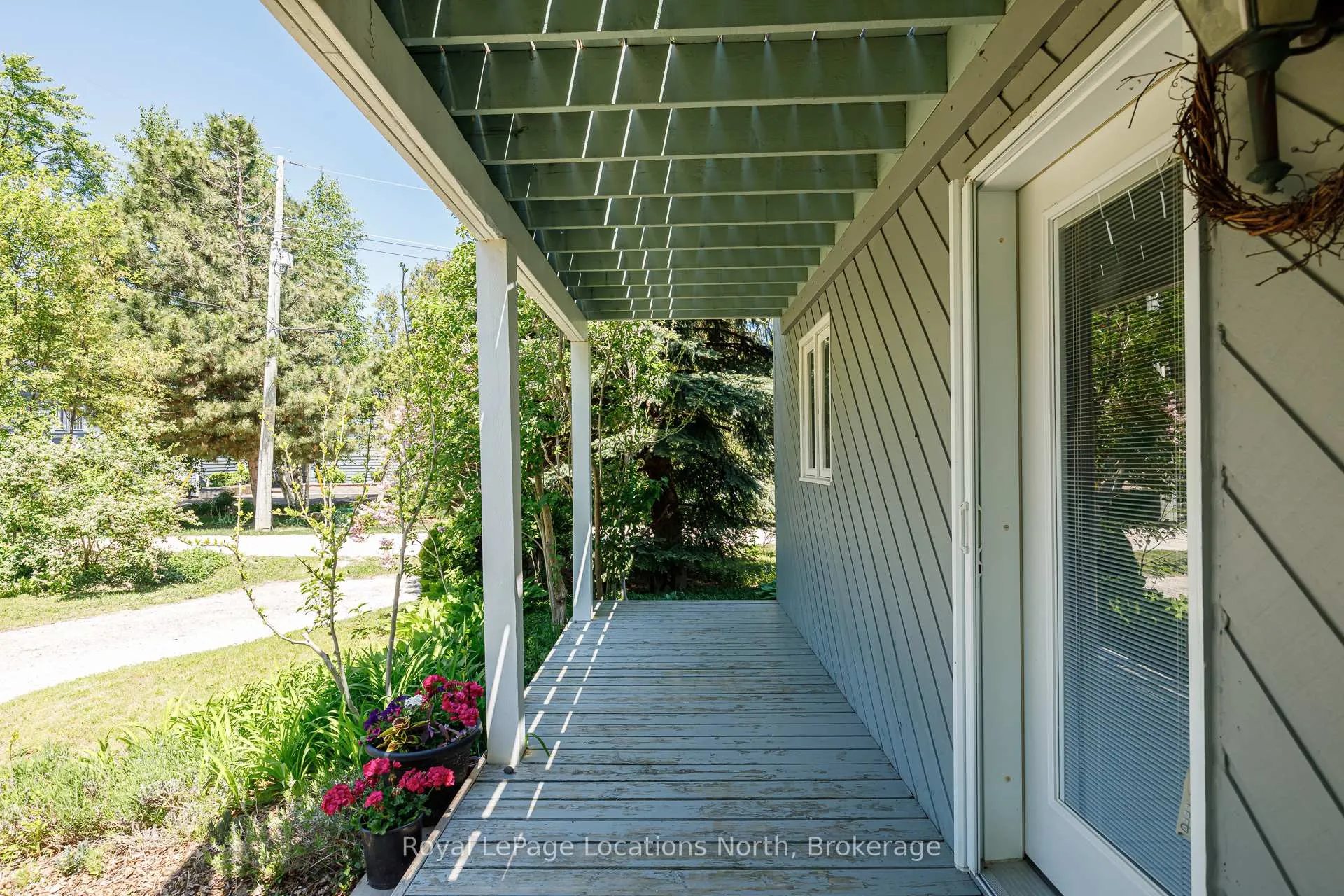 Photo 10 of 102 Fraser Crescent, Blue Mountains — HOMEH