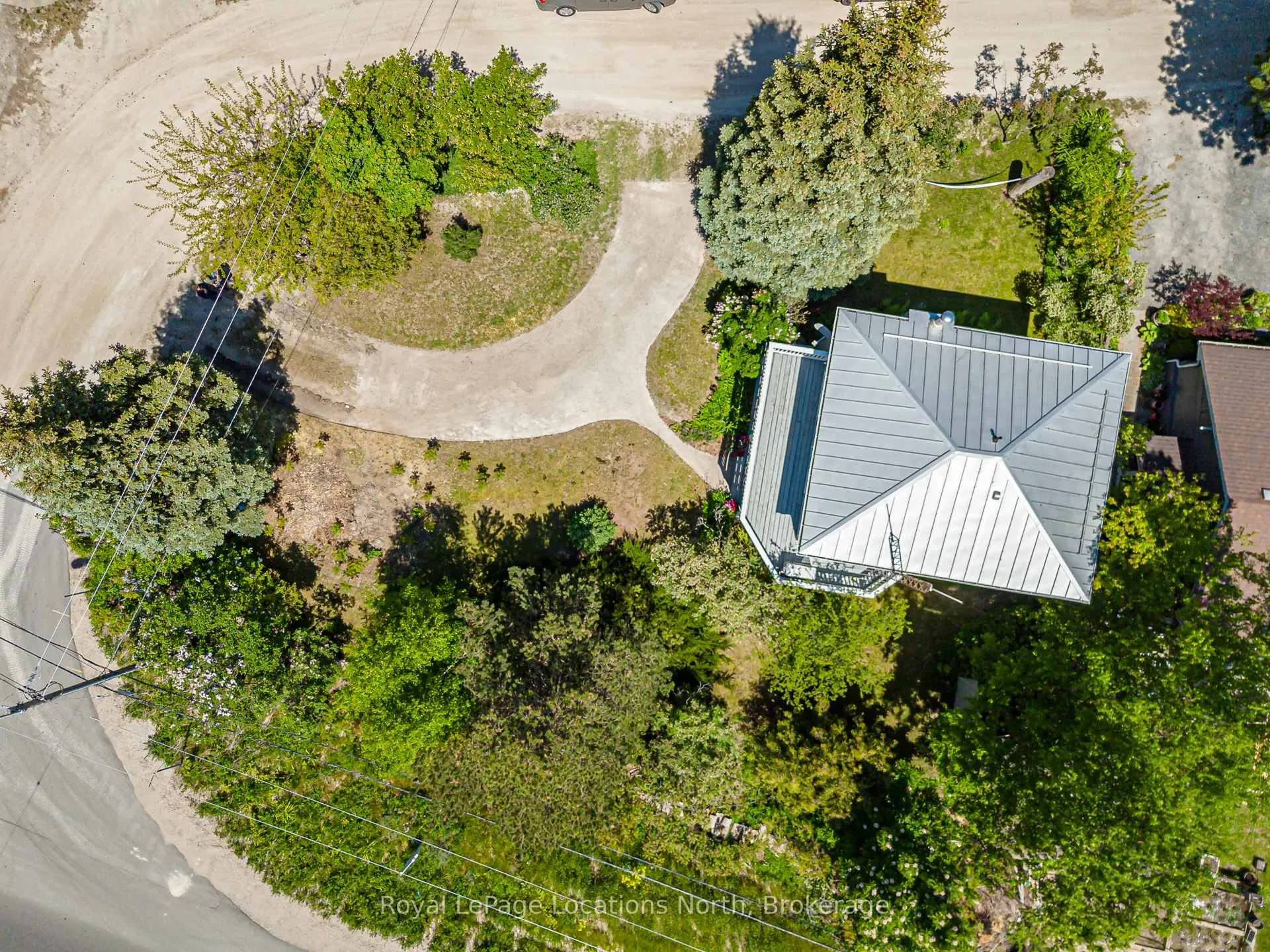 Photo 11 of 102 Fraser Crescent, Blue Mountains — HOMEH