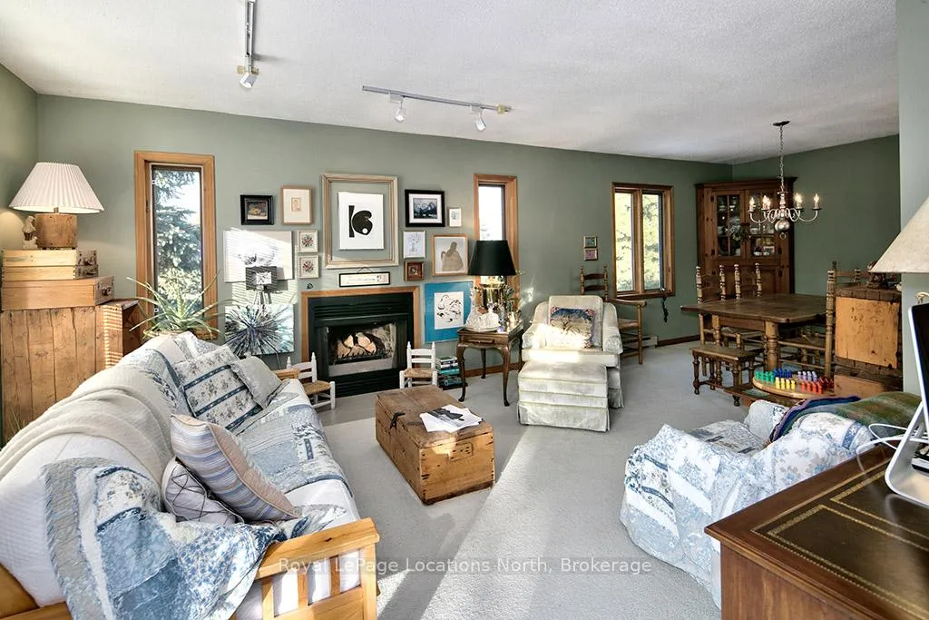 Photo 17 of 102 Fraser Crescent, Blue Mountains — HOMEH