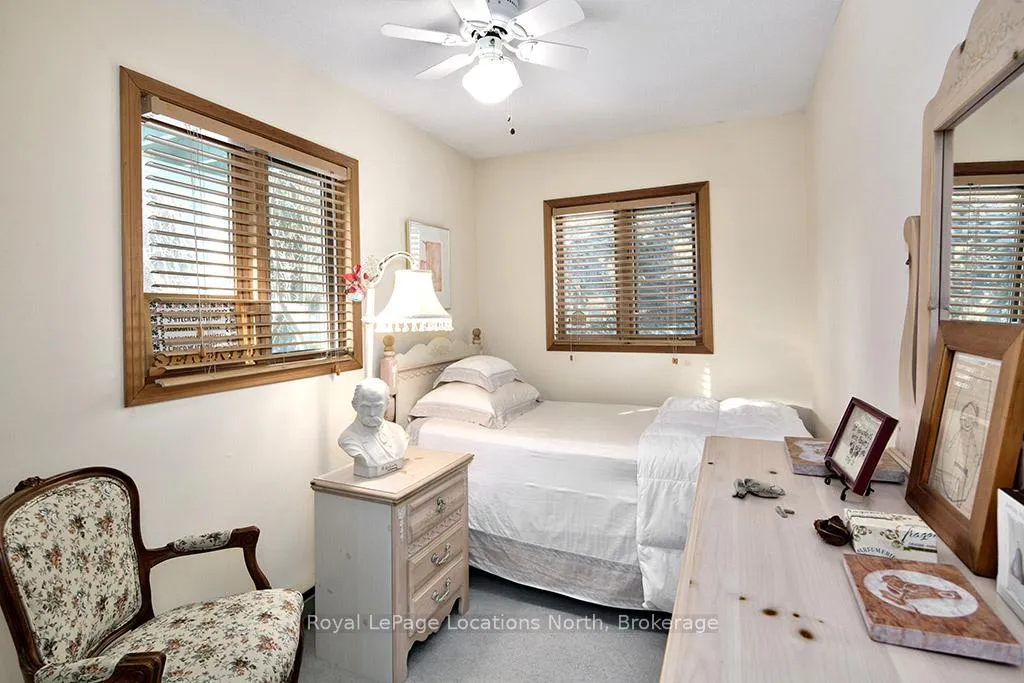 Photo 26 of 102 Fraser Crescent, Blue Mountains — HOMEH