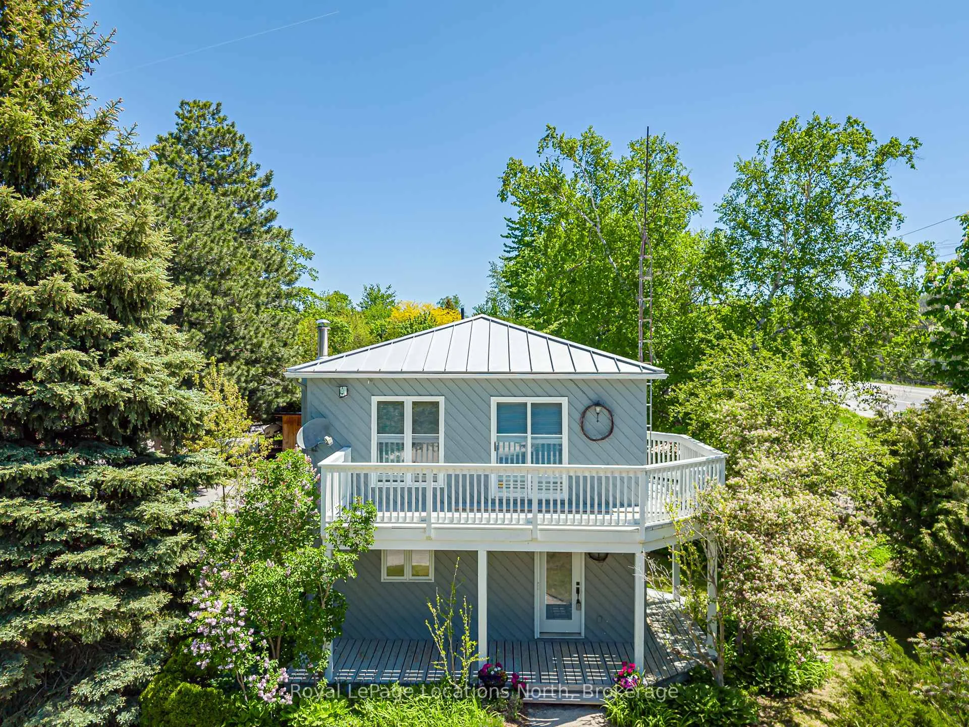 Photo 35 of 102 Fraser Crescent, Blue Mountains — HOMEH