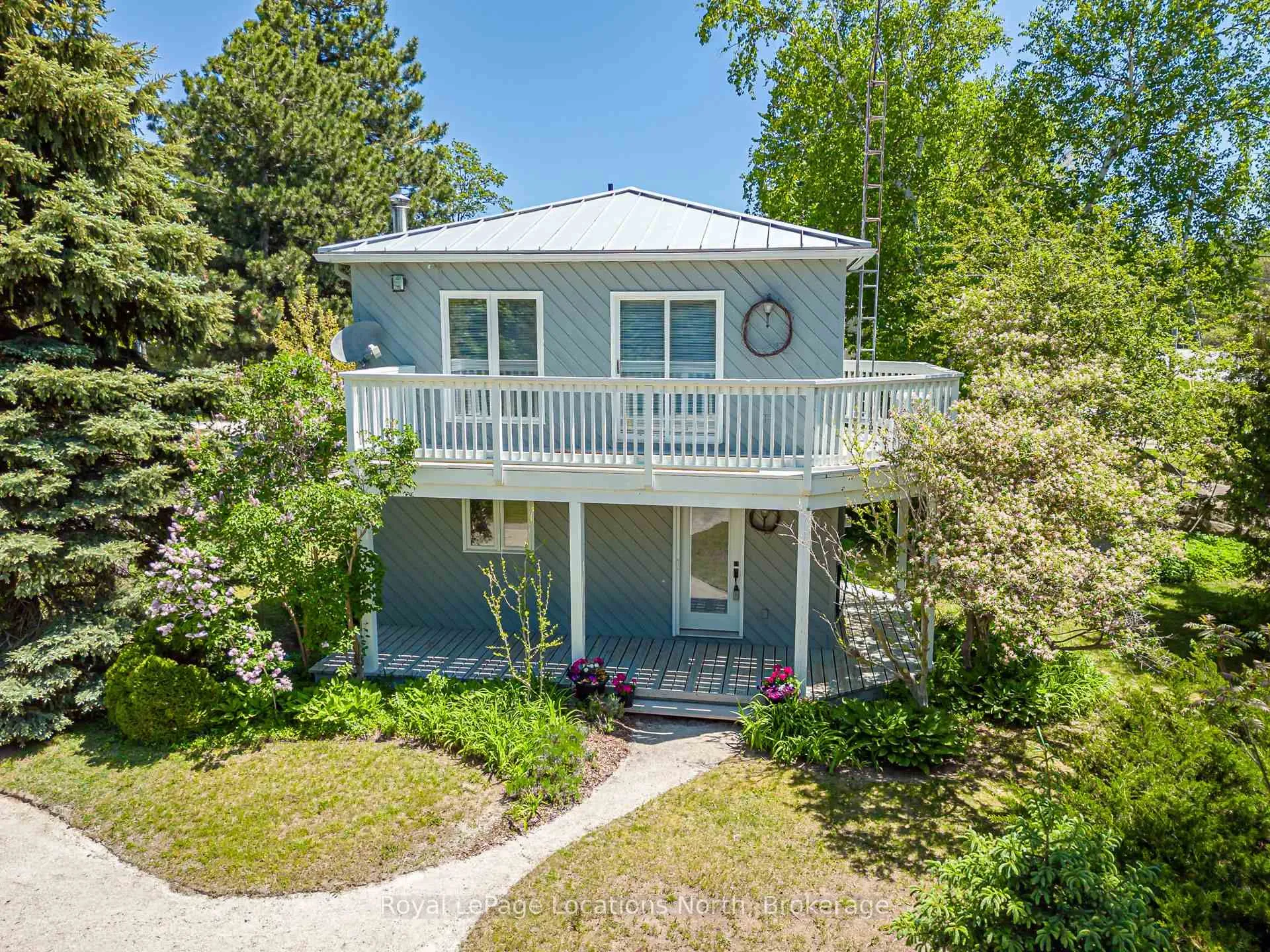 Photo 36 of 102 Fraser Crescent, Blue Mountains — HOMEH