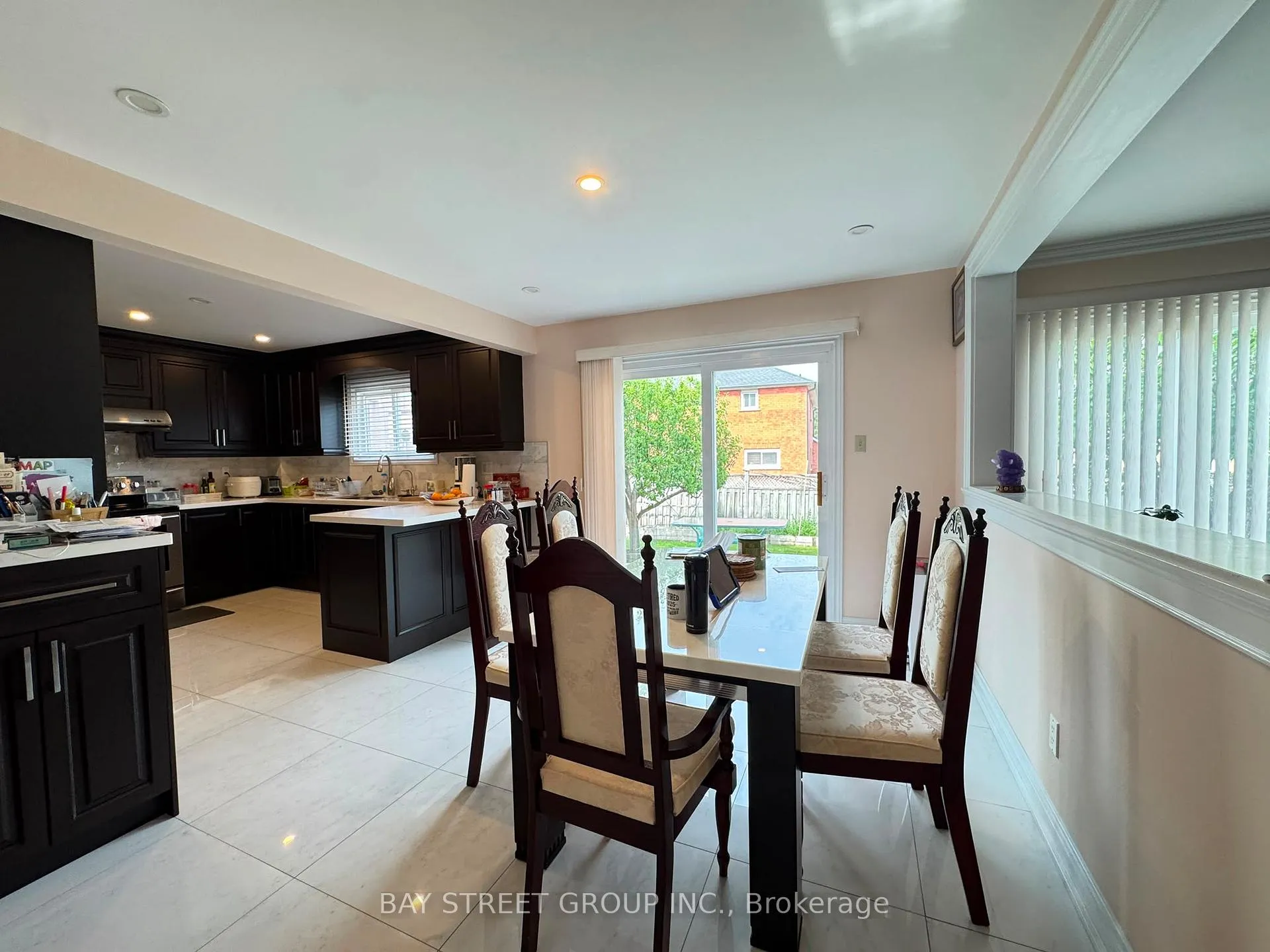 Photo 12 of 33 Northolt Crescent, Markham, Milliken Mills East — HOMEH