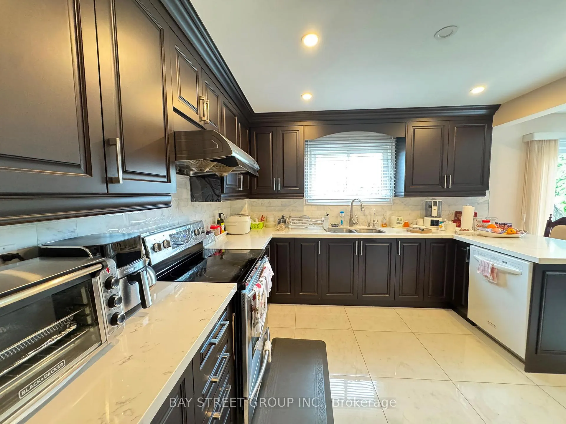 Photo 15 of 33 Northolt Crescent, Markham, Milliken Mills East — HOMEH