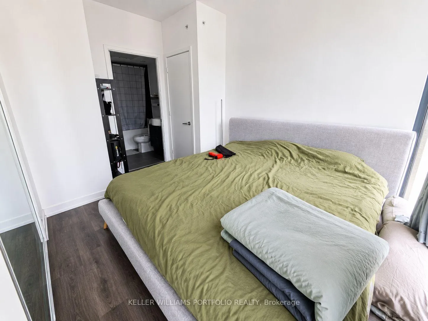 Photo 5 of Unit 3003, 161 Roehampton Avenue, Toronto, Mount Pleasant West — HOMEH