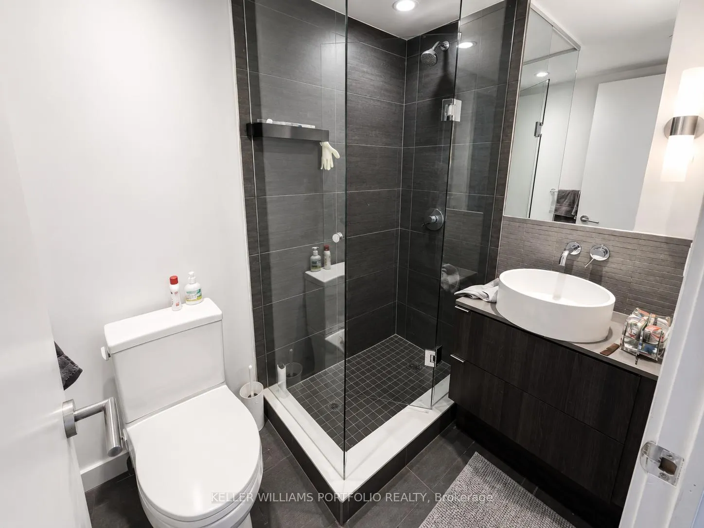 Photo 9 of Unit 3003, 161 Roehampton Avenue, Toronto, Mount Pleasant West — HOMEH