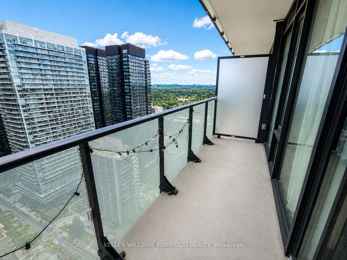 Photo 10 of Unit 3003, 161 Roehampton Avenue, Toronto, Mount Pleasant West — HOMEH