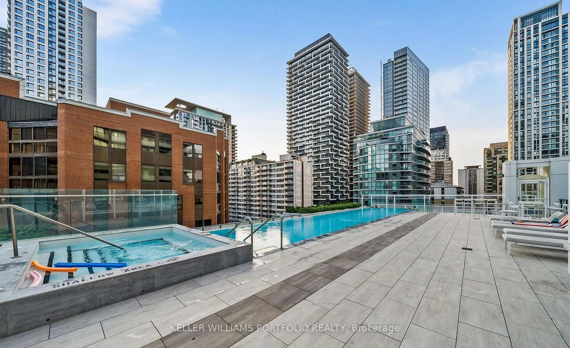 Photo 13 of Unit 3003, 161 Roehampton Avenue, Toronto, Mount Pleasant West — HOMEH